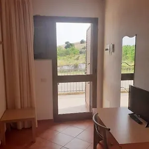 Bena E Traes Hotel Laerru